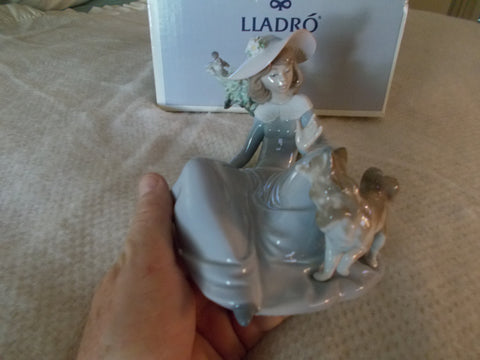 Lladro of Spain "Not To close" Porcelain figurine